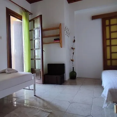 Xrysanthi's Dream House زاغورا