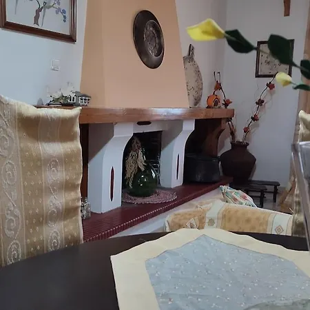 بيت للعطل Xrysanthi's Dream House