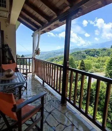 بيت للعطل Xrysanthi's Dream House
