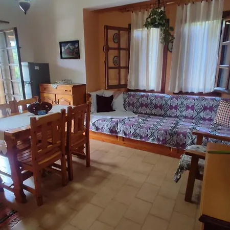 Xrysanthi's Dream House زاغورا