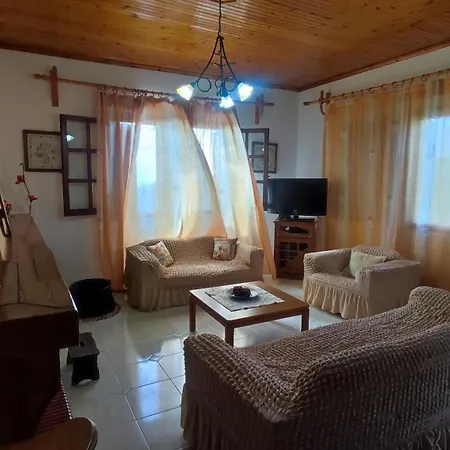 Xrysanthi's Dream House بيت للعطل *