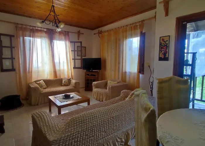 Case de vacanță Xrysanthi's Dream House *